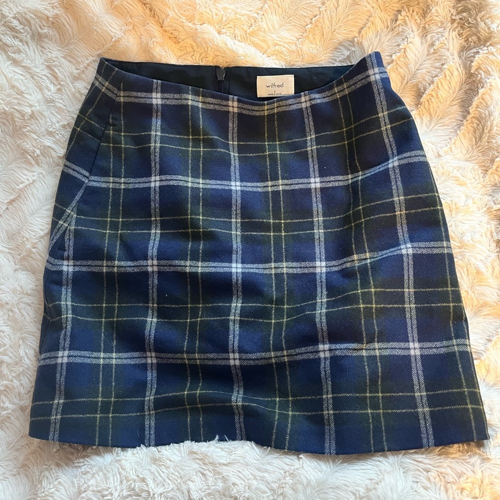 Aritzia Babaton Skirt